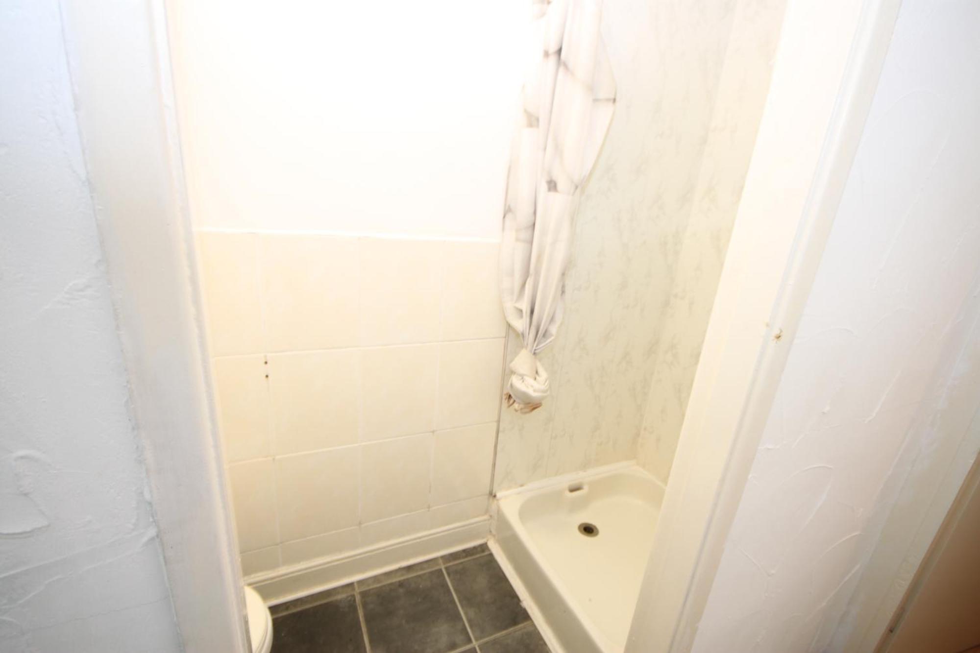 Barton Seaview, Self Catering Studio Apartments, Promenade & Central Beach Location, Families, Couples Or 23 Years Plus Only, Free Parking 블랙풀 객실 사진